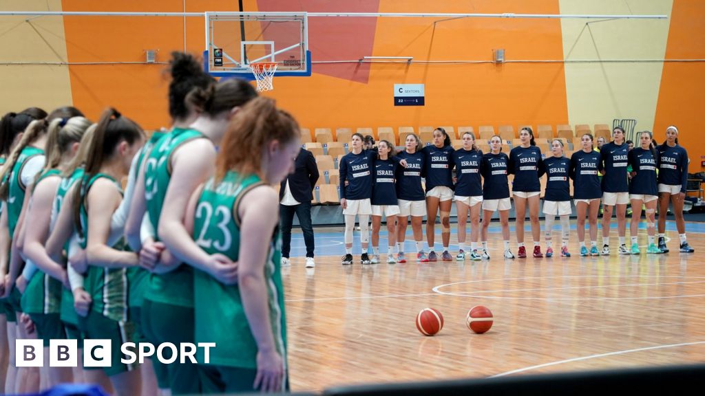 Ireland women’s basketball team refuse to shake hands with Israel