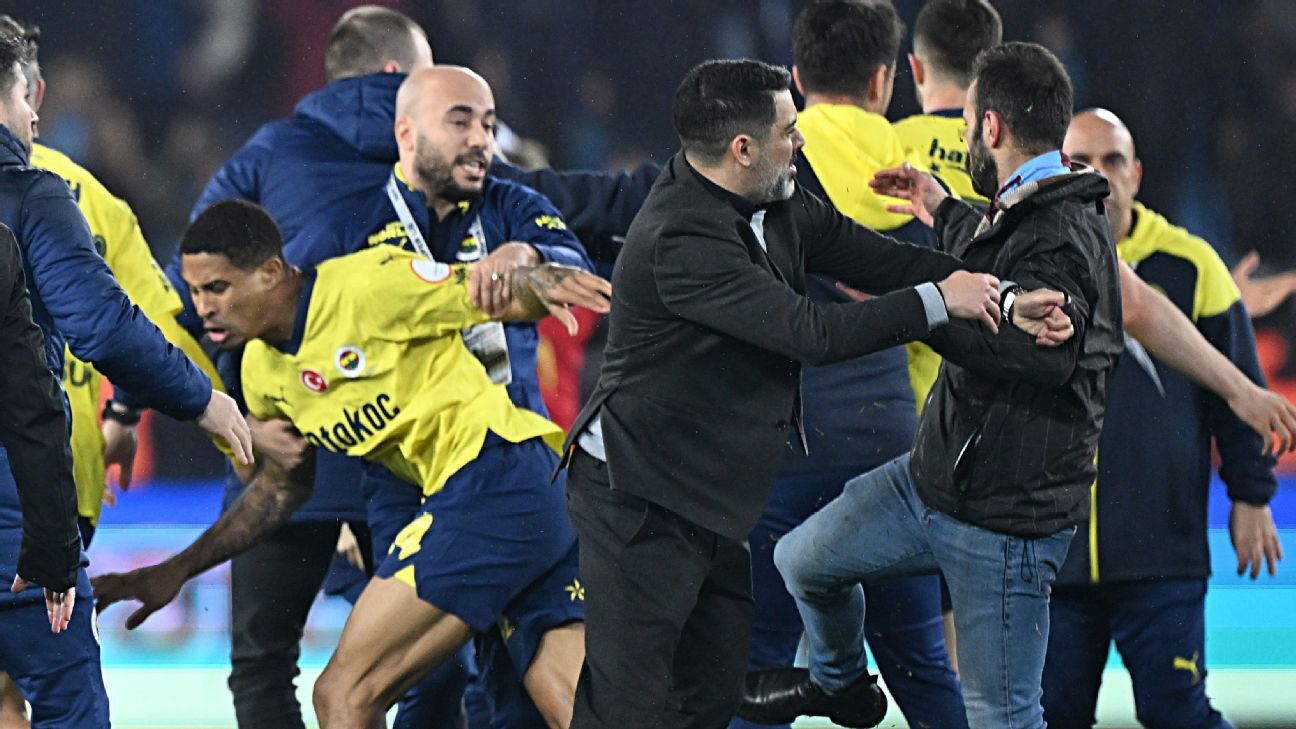 Turkish league to use foreign VARs in key games amid clashes