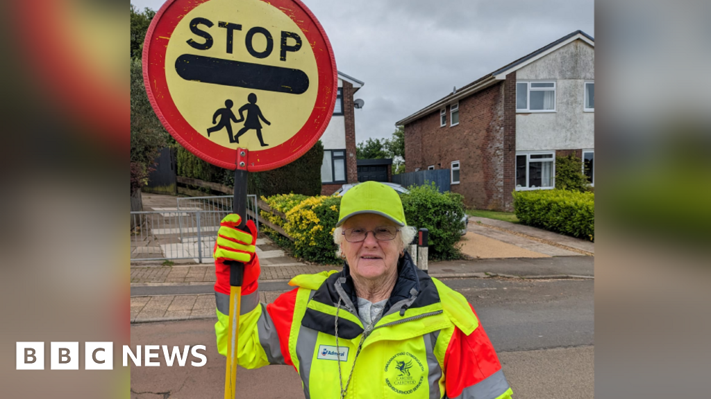 Cardiff lollipop lady celebrates 50 years in the job