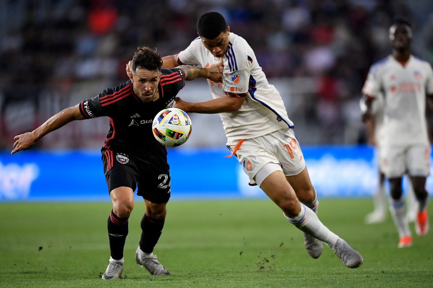 Shorthanded on field and on bench, D.C. United falls again at home