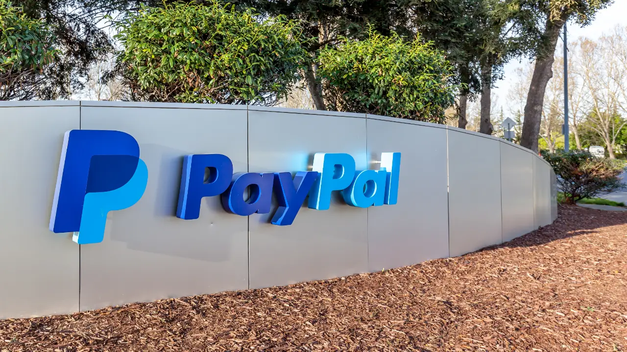 PayPal Collaborates With Fiserv To Enhance Merchants’ Payment Solutions