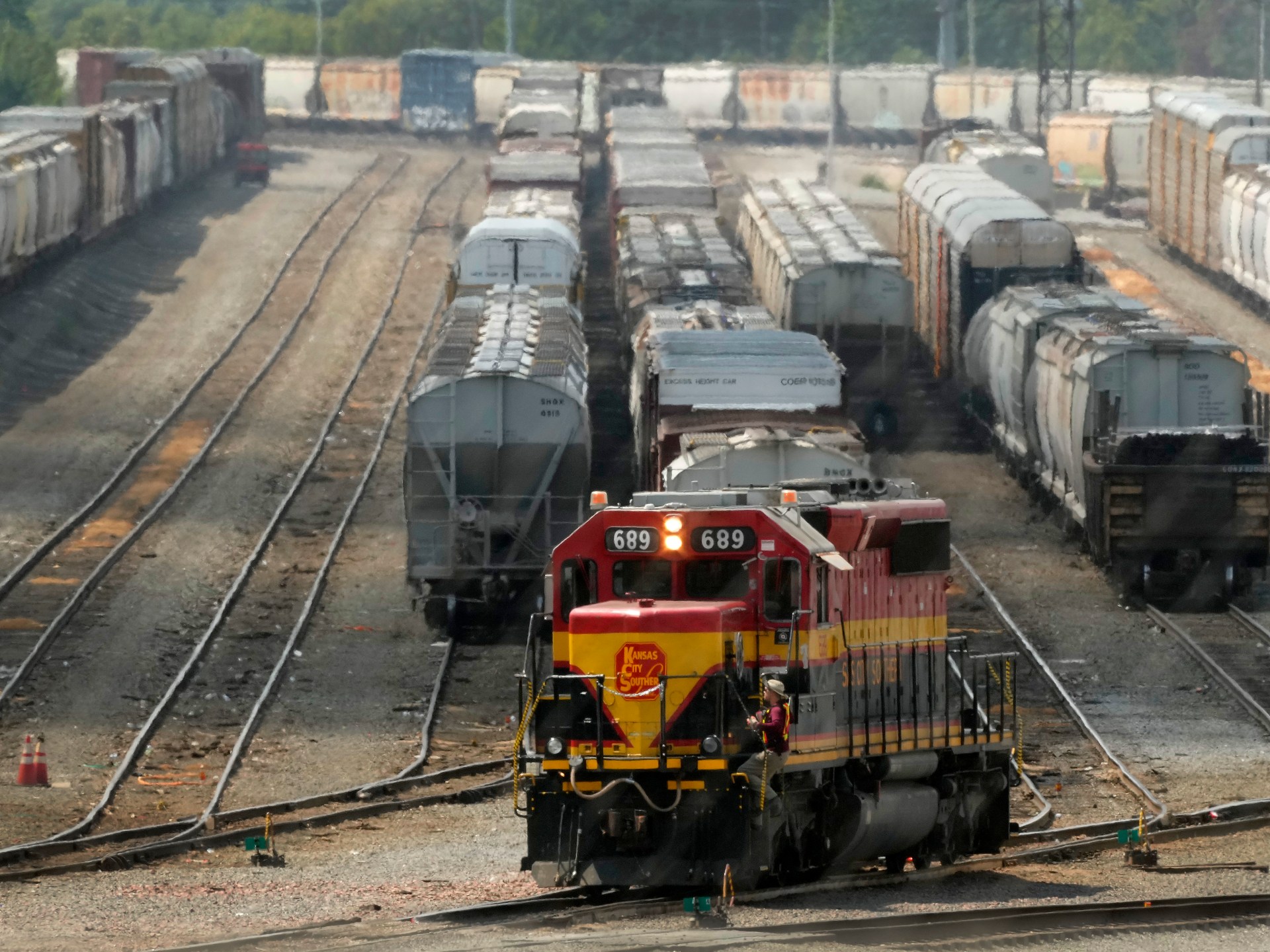 CN workers to strike Monday, vow to fight Canada move to end rail shutdown | Labour Rights News