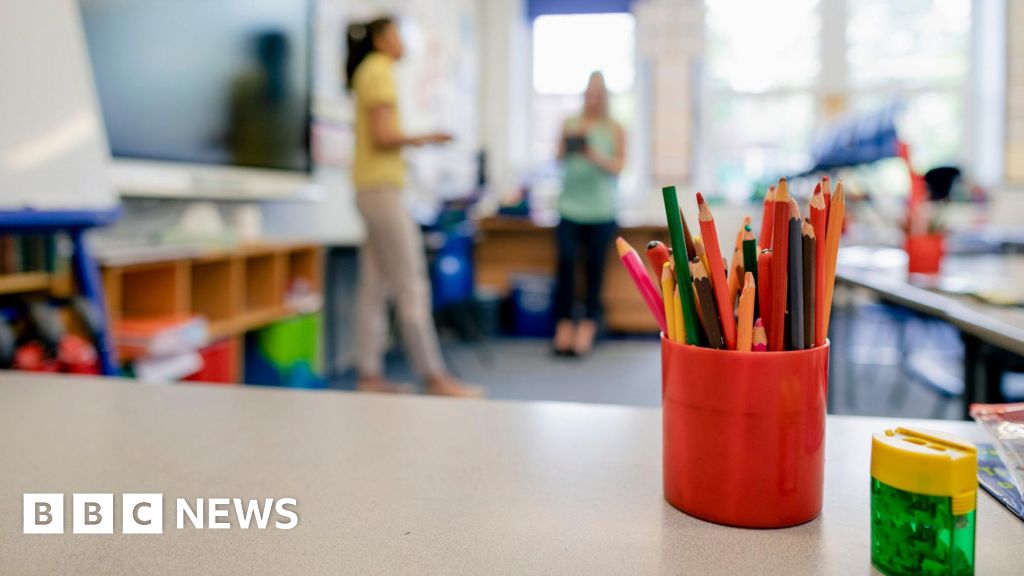 Unions seek Dumfries and Galloway school week consultation delay