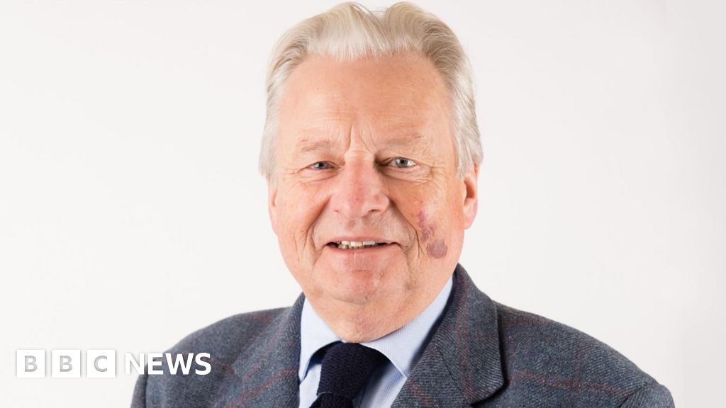 Former Plaid Cymru leader Lord Dafydd Elis-Thomas has died