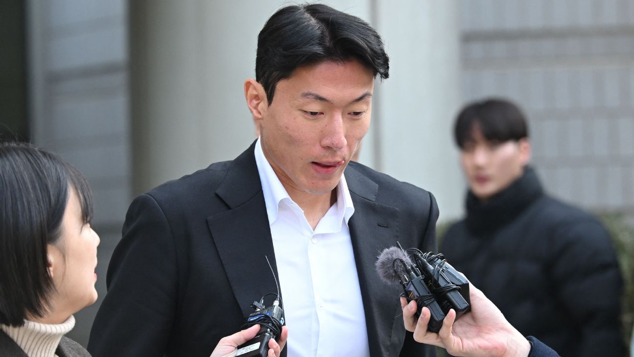 South Korea international Hwang Ui-jo convicted over sex tapes