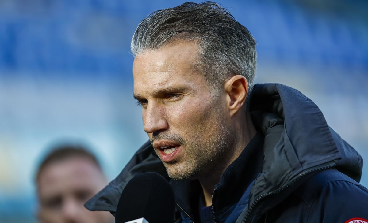 Robin van Persie confirmed as Feyenoord head coach