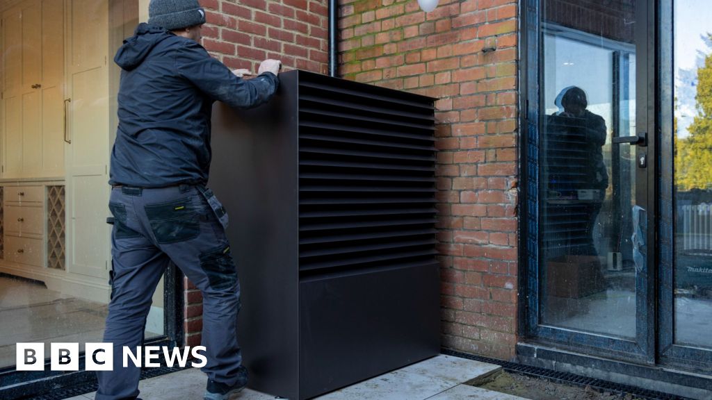 UK homes install subsidised heat pumps at record level