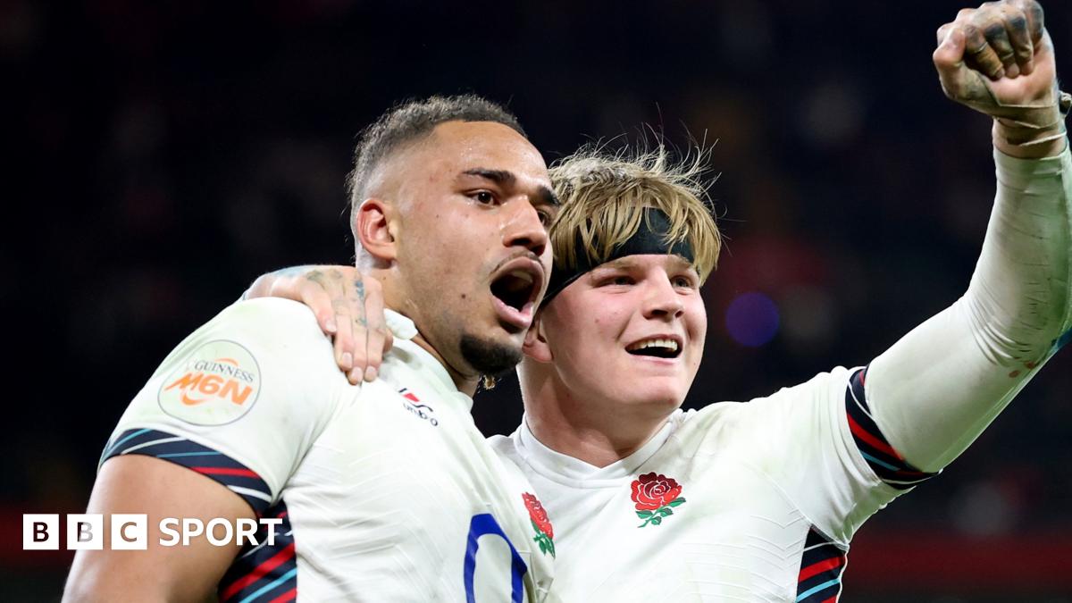 Wales 14-68 England: England score 10 tries in Cardiff rout