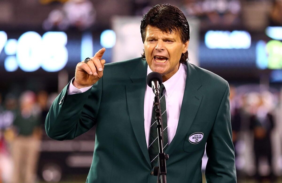 Mark Gastineau sues ESPN, NFL for $25 million over viral Brett Favre clip