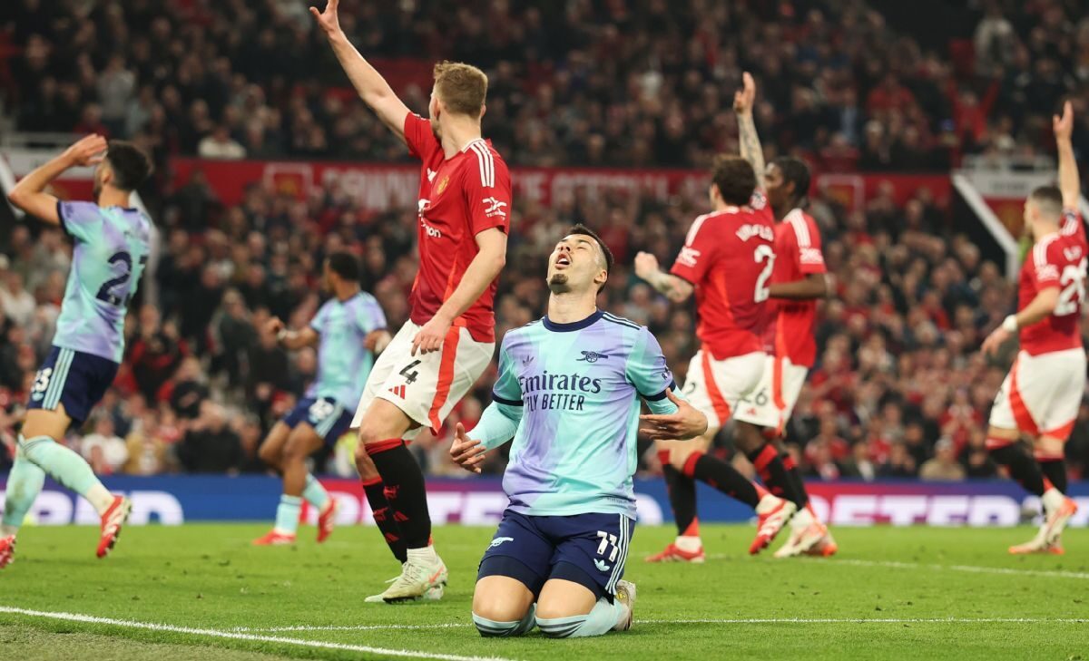 Draw at Man Utd leaves Arsenal title hopes on life support