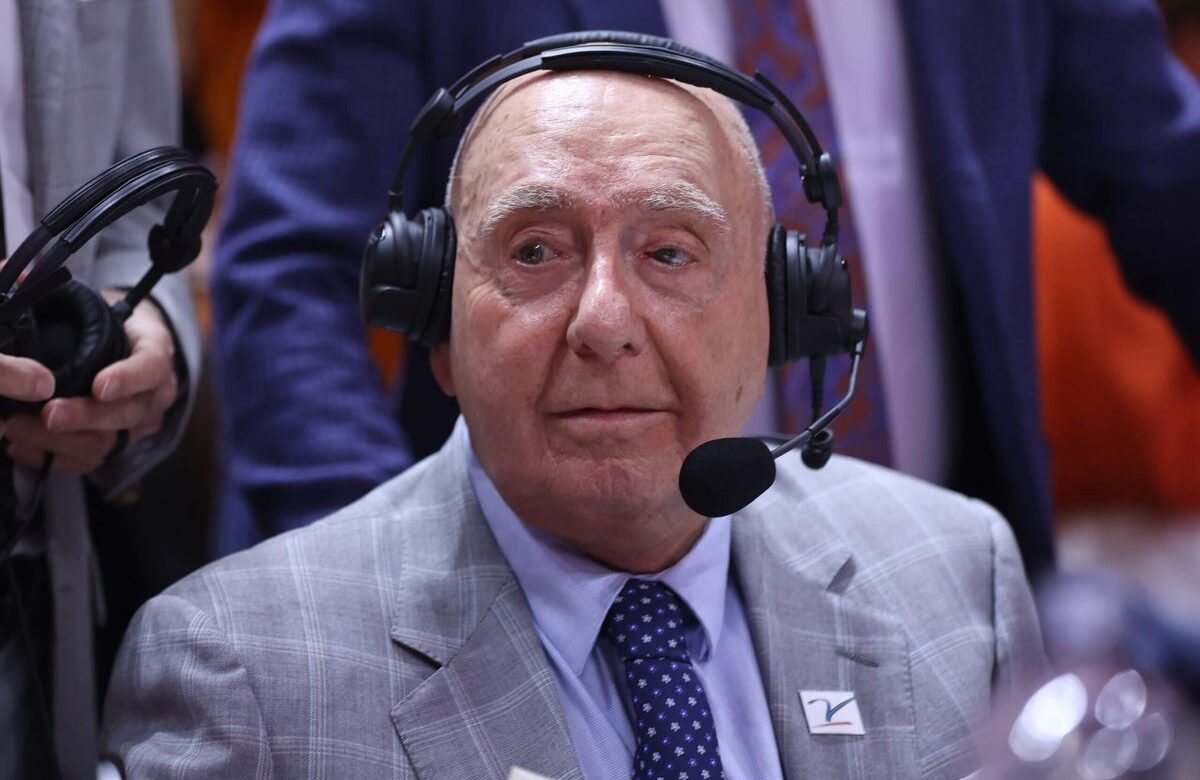 Dick Vitale gets emotional reflecting on ESPN return after battling cancer