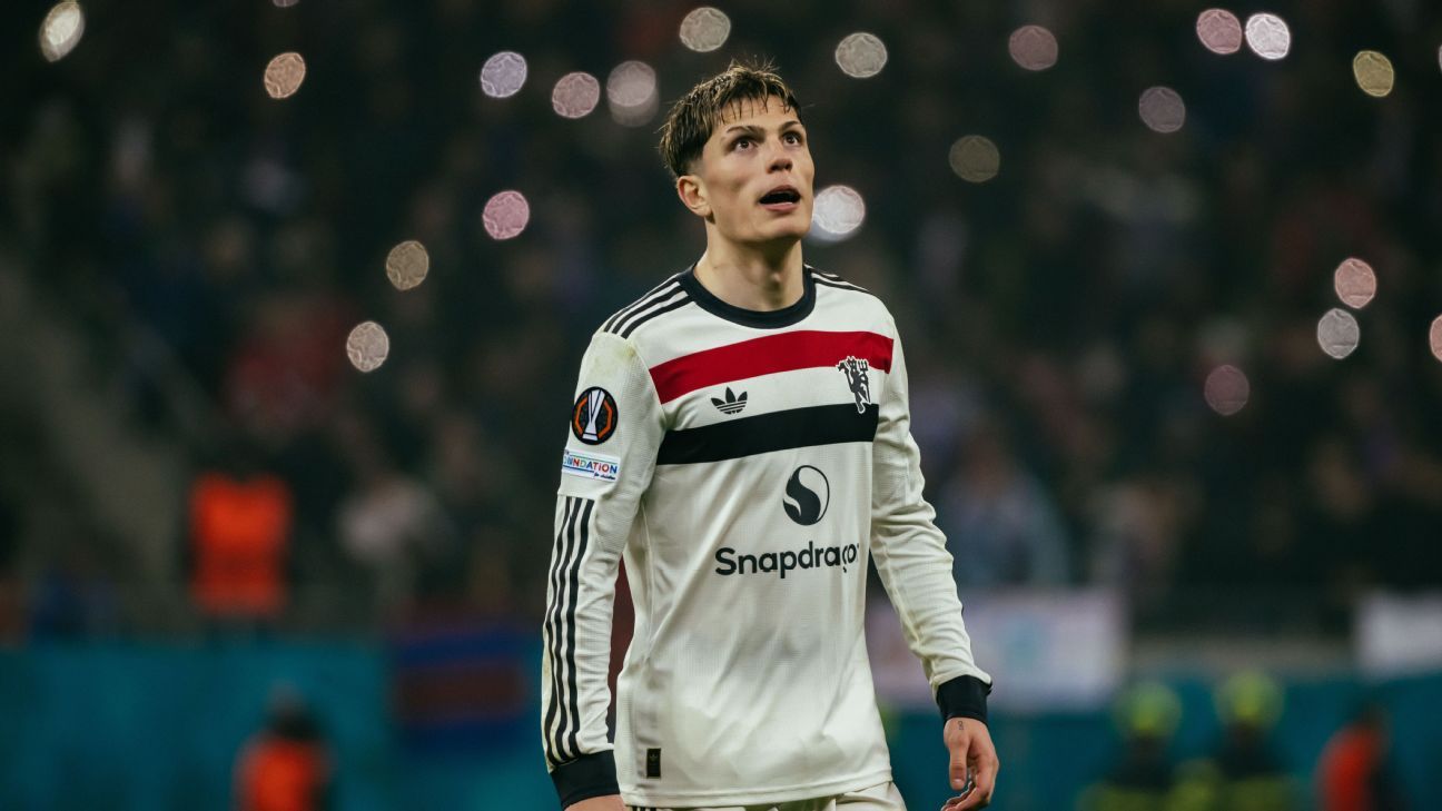 Transfer rumors, news: Chelsea’s Garnacho chase gets crowded