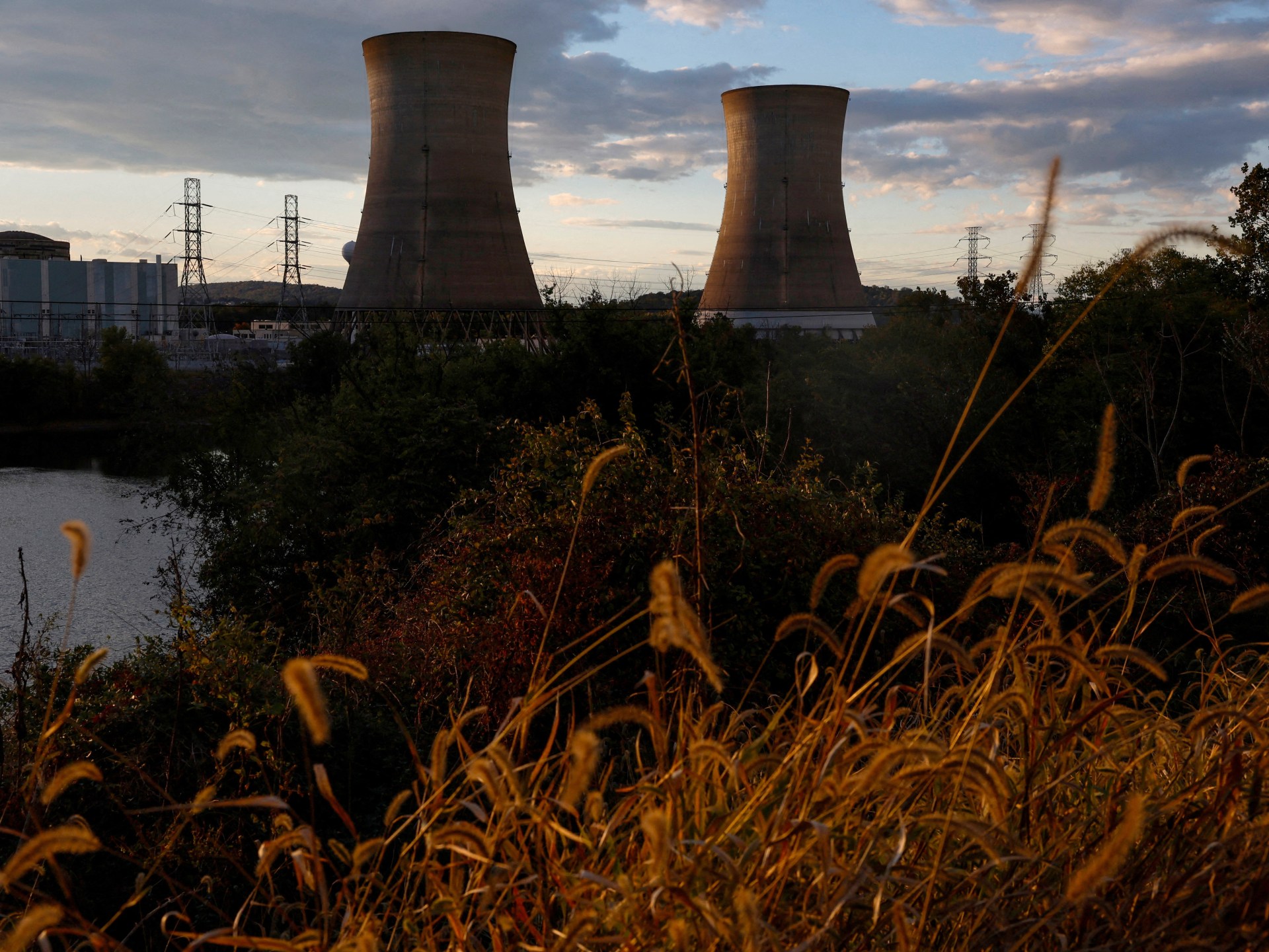 Trump seeks to boost US nuclear power, roll back regulations | Nuclear Energy News