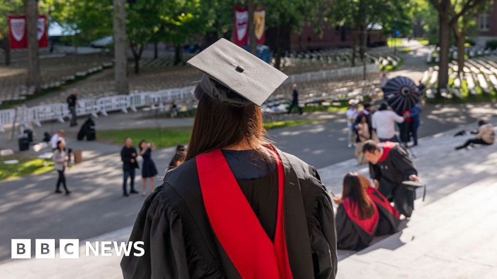 Trump administration to ‘aggressively’ revoke visas of Chinese students