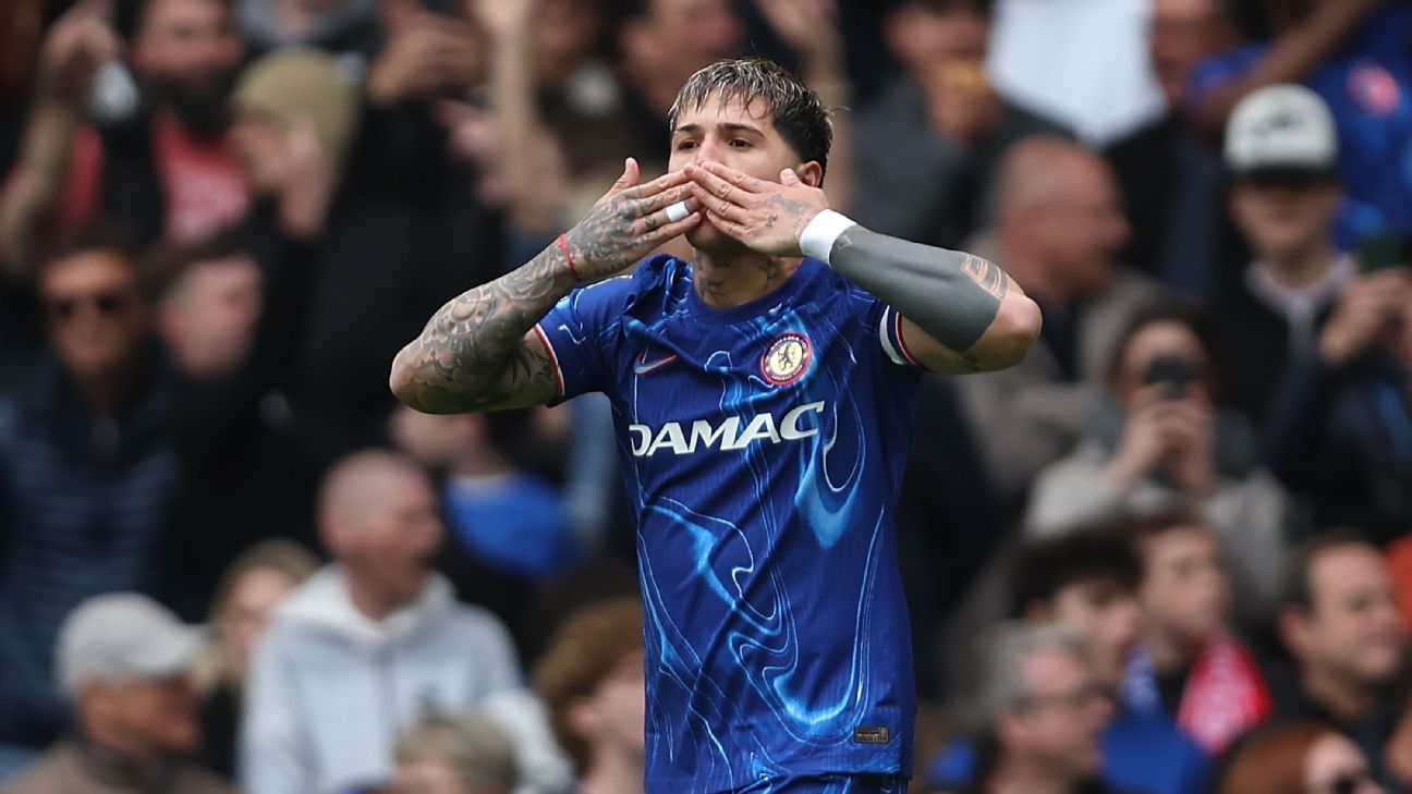 Chelsea’s midfield powers Blues past Liverpool, toward UCL