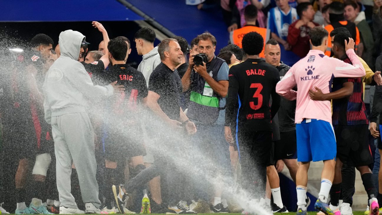 ‘Gentleman’ Barça coach Flick pulls team before title party
