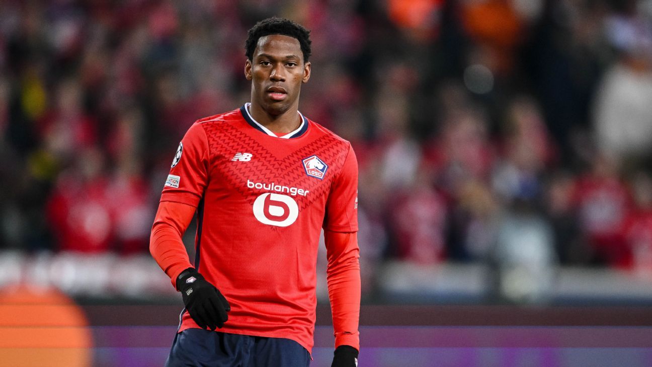 Transfer rumors, news: Barça, Madrid, Chelsea vie for David