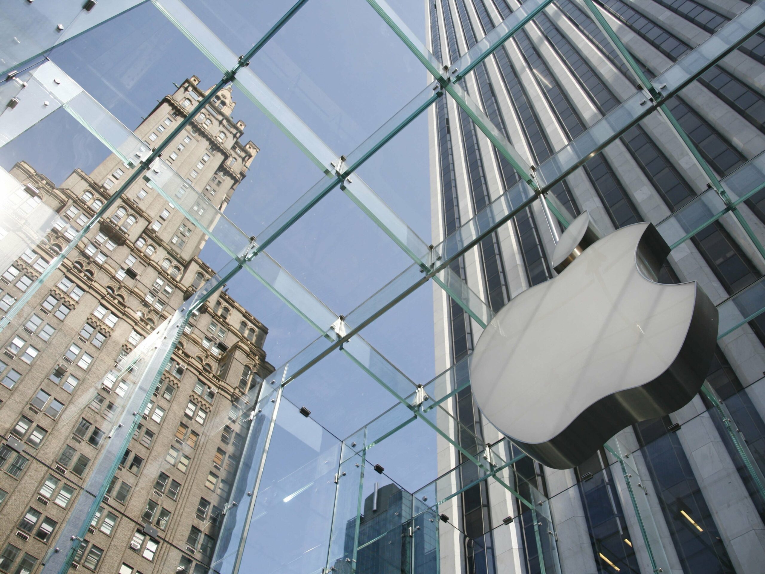 Apple Reportedly Discussing Acquiring Perplexity Amid Concerns That It Slackened in AI