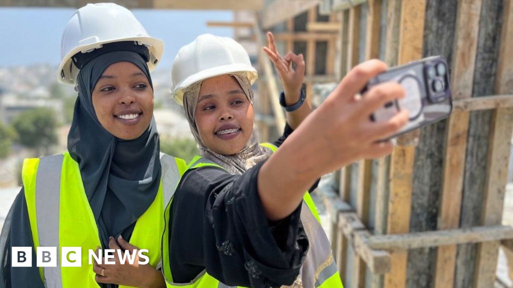 Somalia’s construction boom in Mogadishu gives women high ambitions