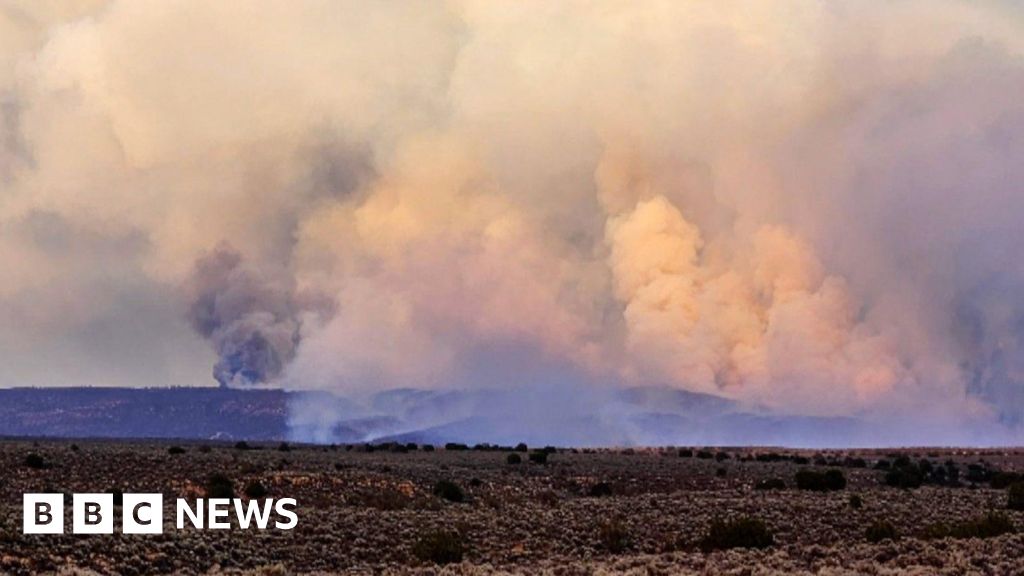 Arizona fires prompt evacuations near Grand Canyon