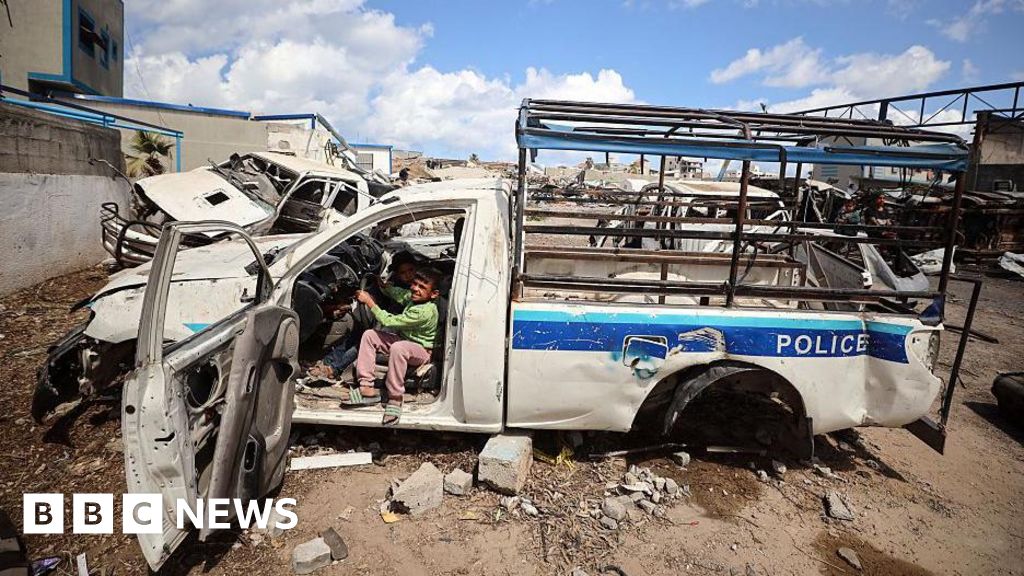 Hamas security officer says group has lost control over most of Gaza