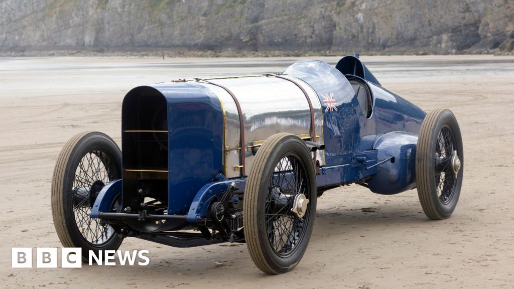 World’s first 150mph car Blue Bird to return to Pendine Sands