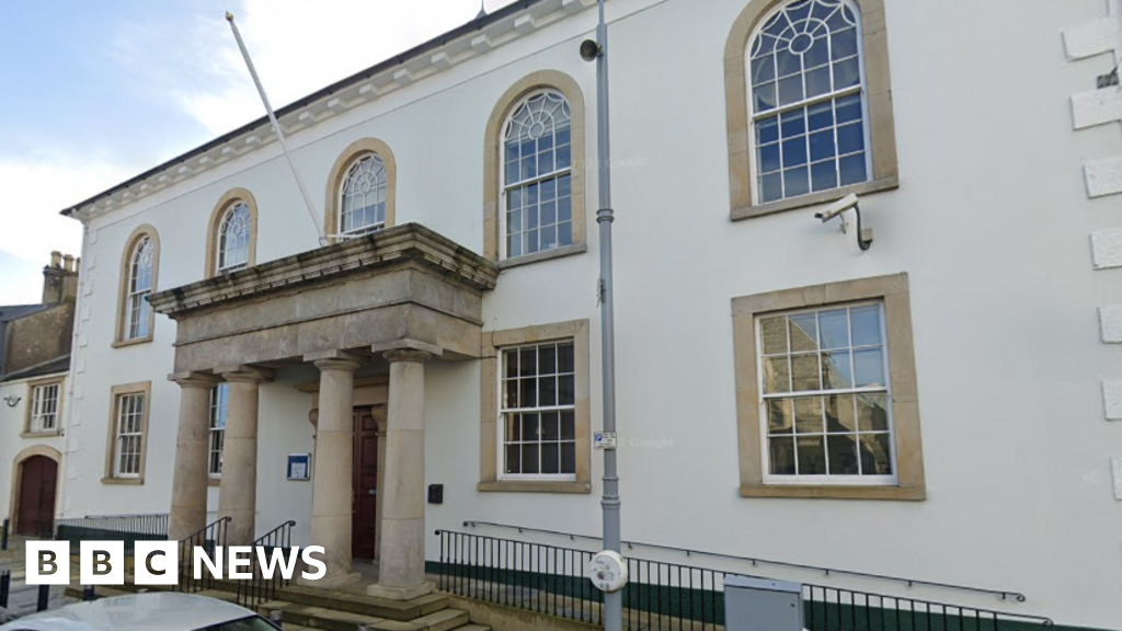 Man in court over viable devices found in Moy