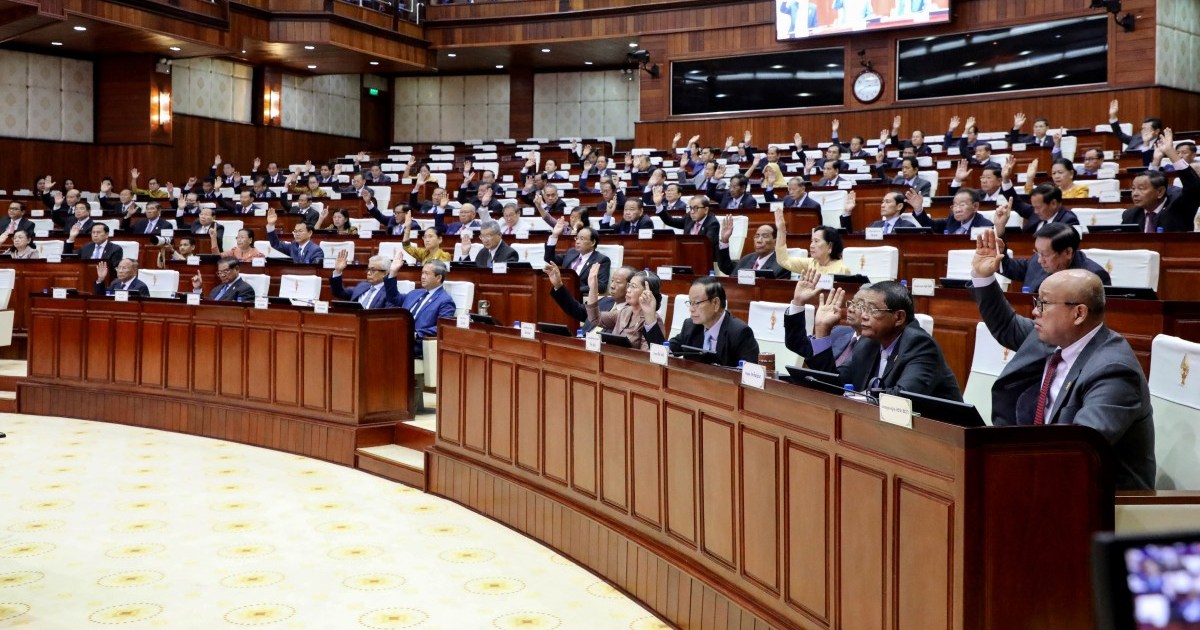 Cambodia passes law to strip citizenship of people convicted of treason | Politics News