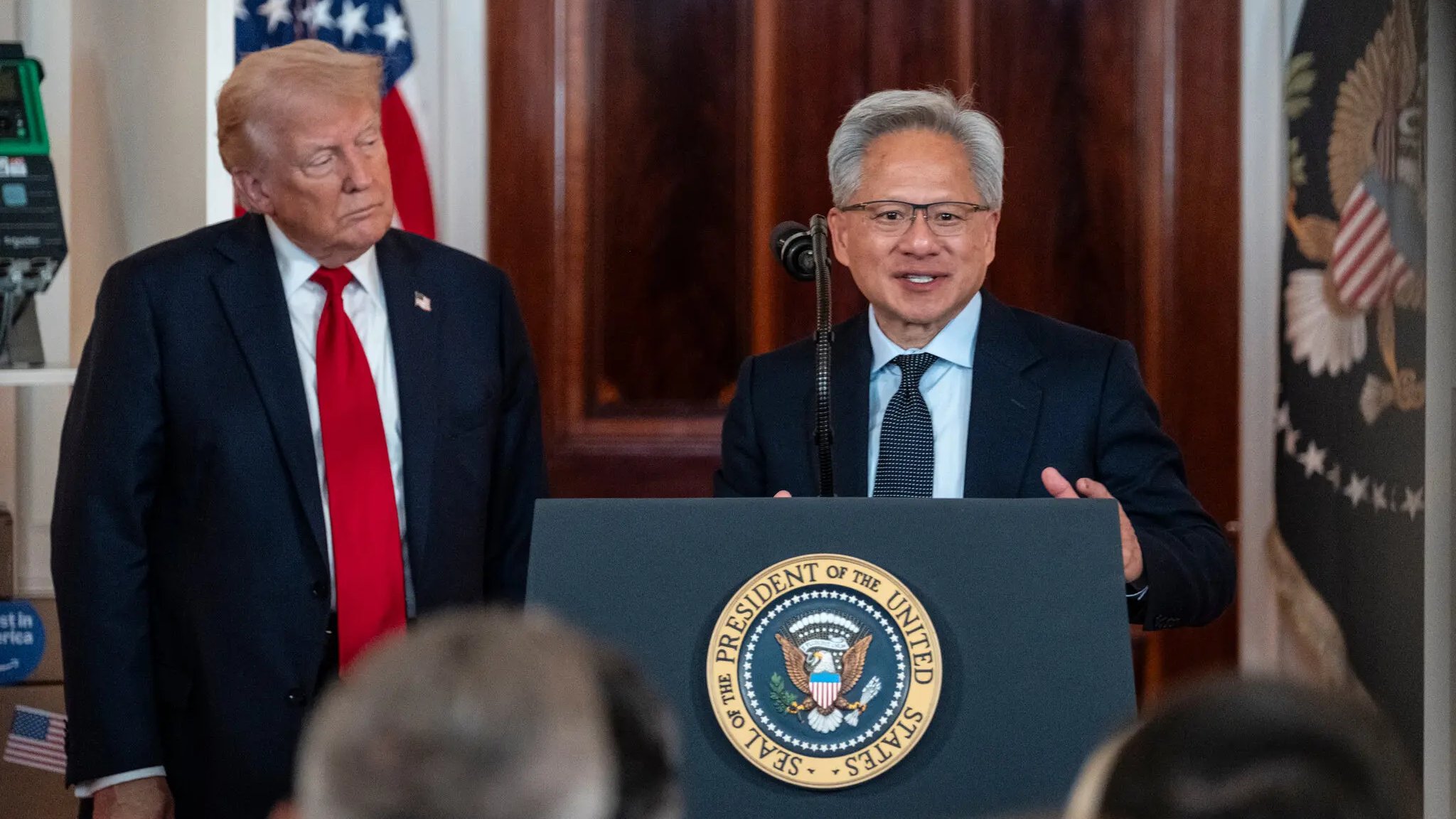 Top Senate Democrats Warn Trump Against Allowing AI Chip Exports to China