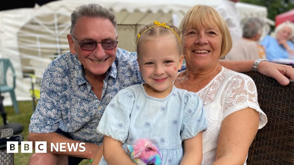 Holidays with grandparents ‘on the up’ amid summer childcare cost