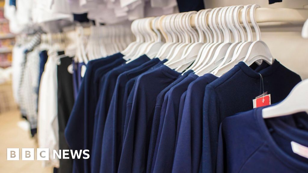 Hundreds of Hull families to get school uniform money