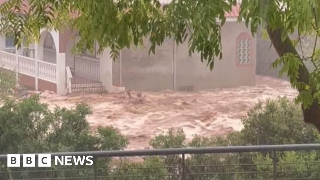 Floods trap people in cars in Spain’s Catalonia region