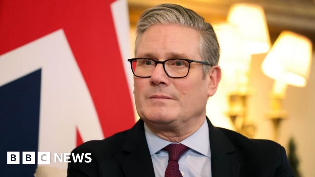 Doctor strike during flu outbreak would be ‘reckless’, says Starmer