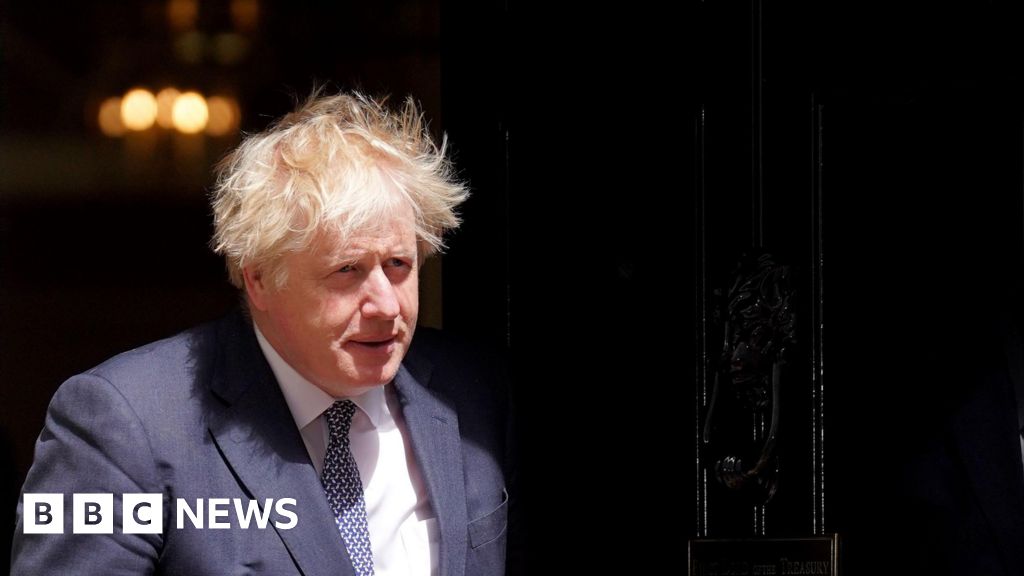 Johnson oversaw ‘toxic culture’ in No 10, inquiry finds
