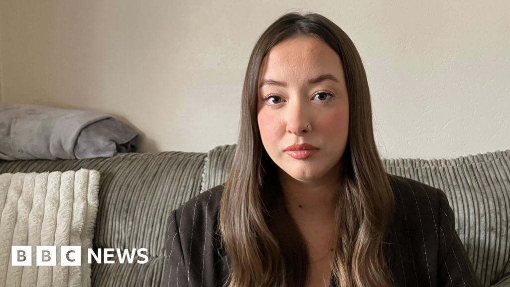 Woman on waiting list in ‘excruciating’ pain